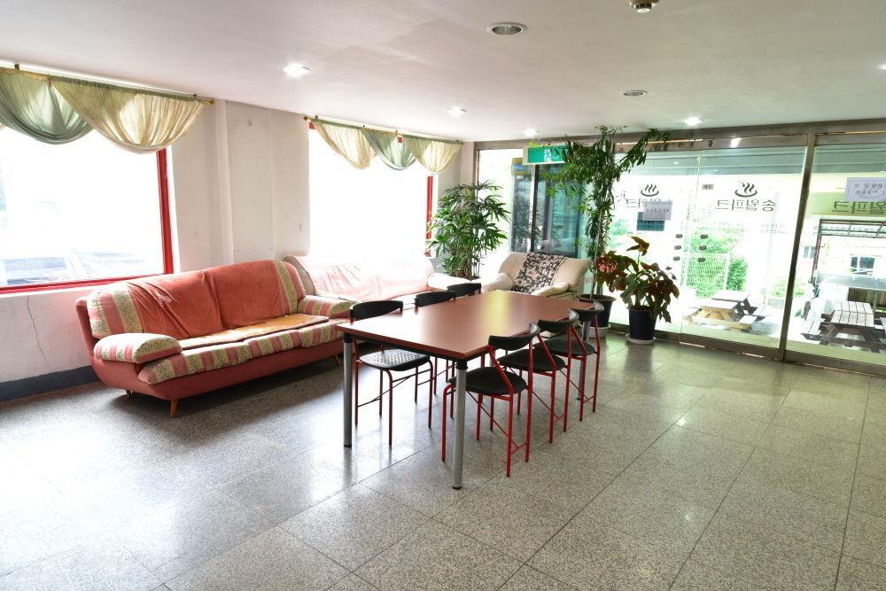 Motel Songwol Park Sokcho Exterior foto